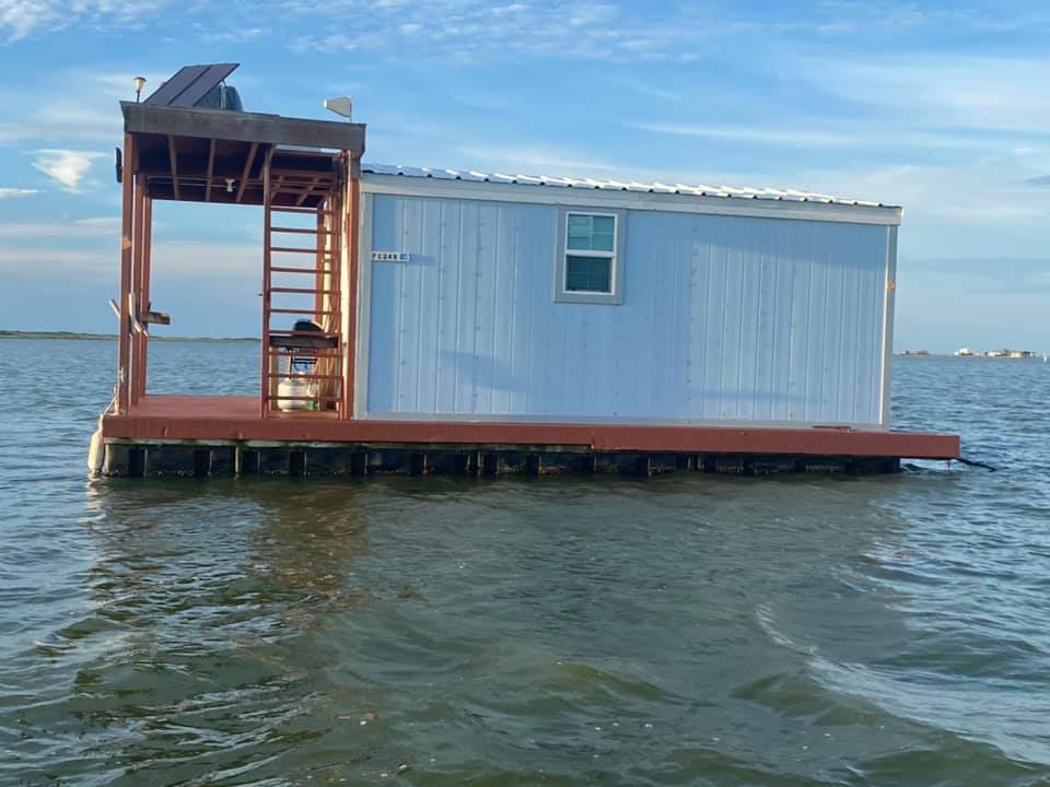 Daw House From Side from Baffin Cabins